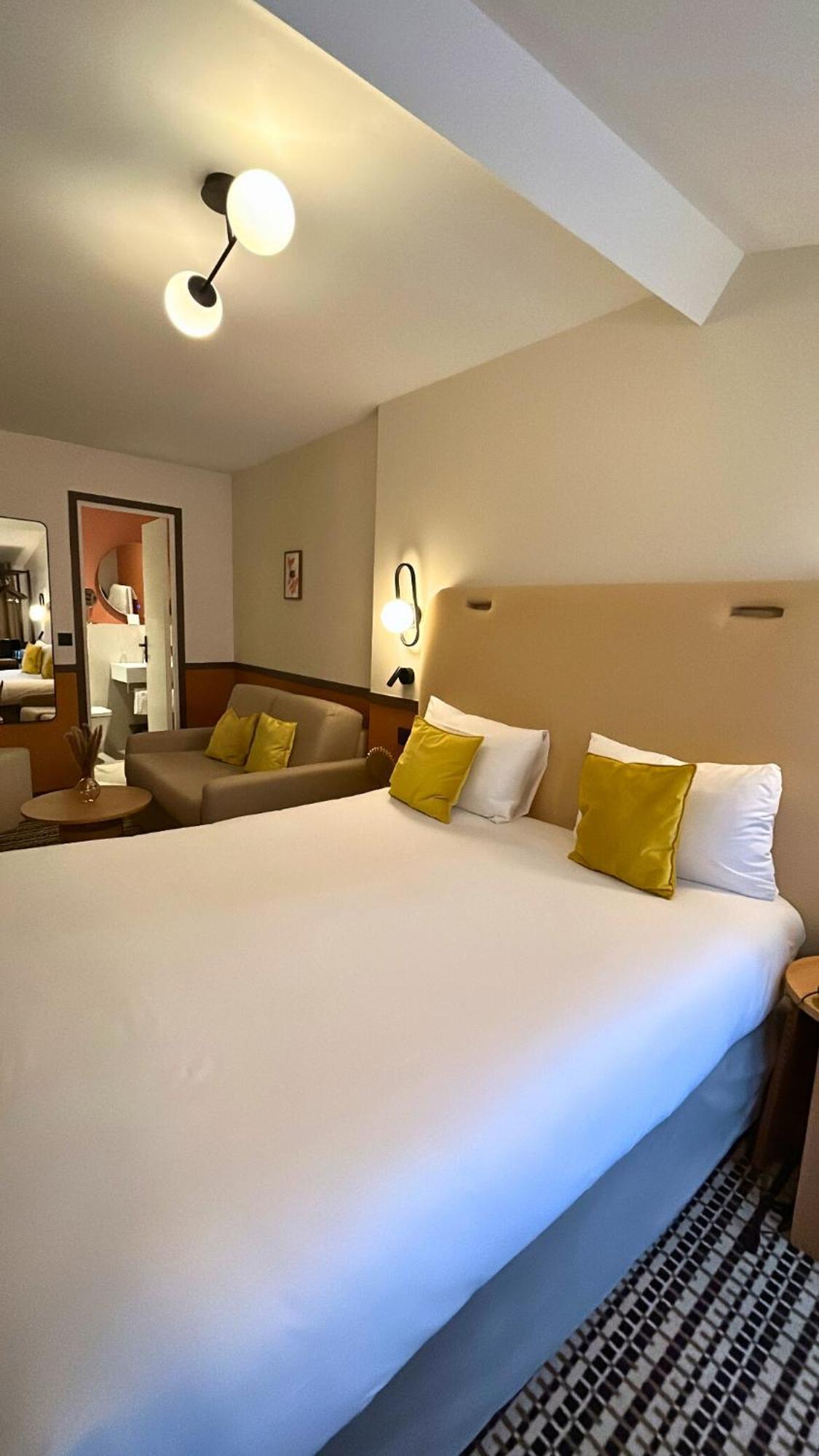 Au Grand Saint Jean Hotel 4*